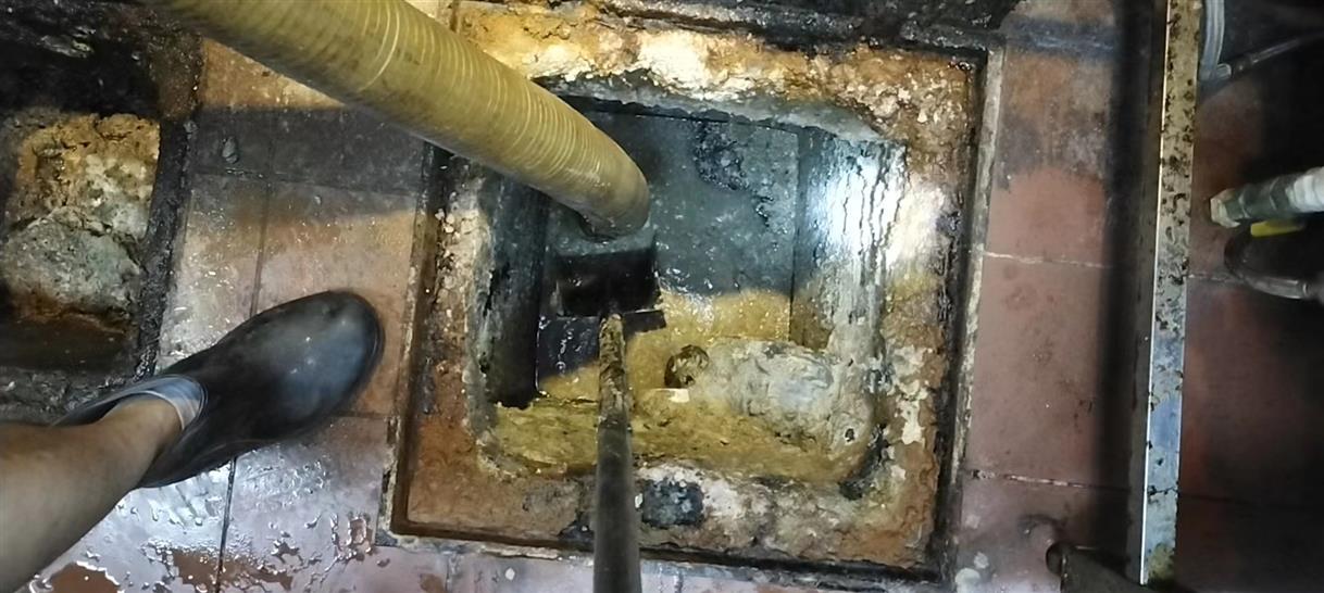 凤泉污水池清理一般都有毒气，怎么预防中毒呢？
