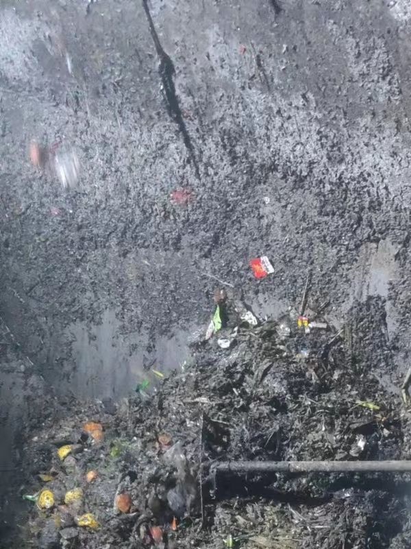 凤泉污水池清理